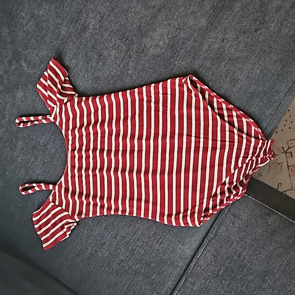 Open Shoulder Bodysuit (UO)
